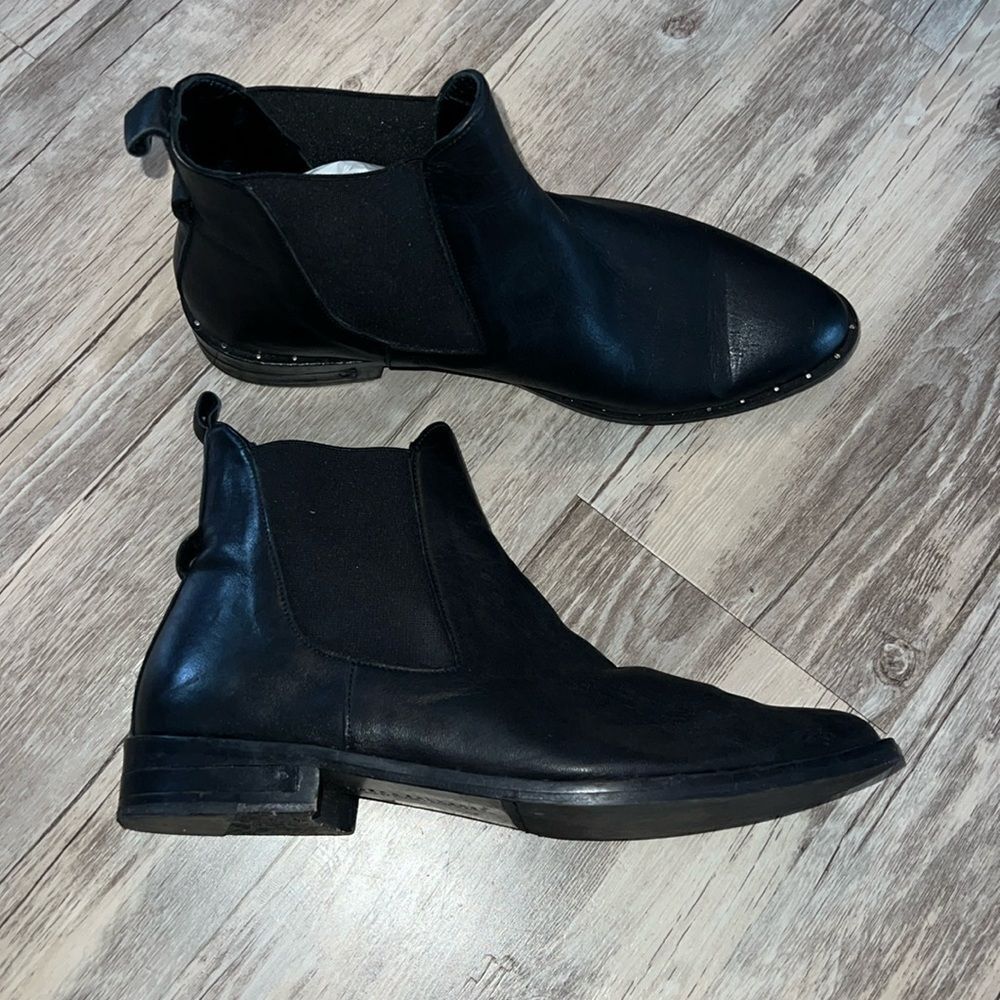 Freda Salvador Black Leather Chelsea Ankle Boots